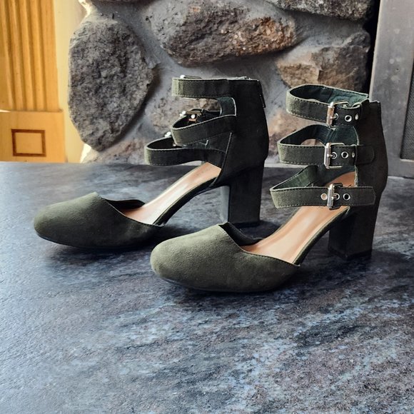 Indigo RD. Green Faux Suede Back Zip Buckle Ankle Three Strap Block Heels 5.5M - Picture 2 of 16